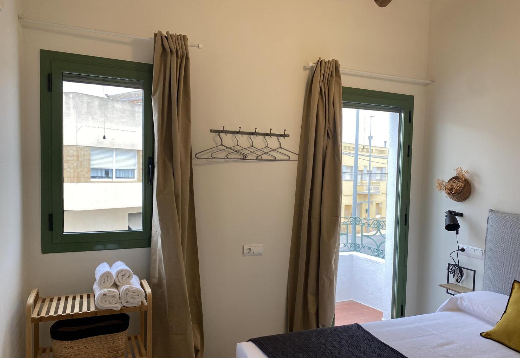 Les Filles Hotel Делтебре Екстериор снимка
