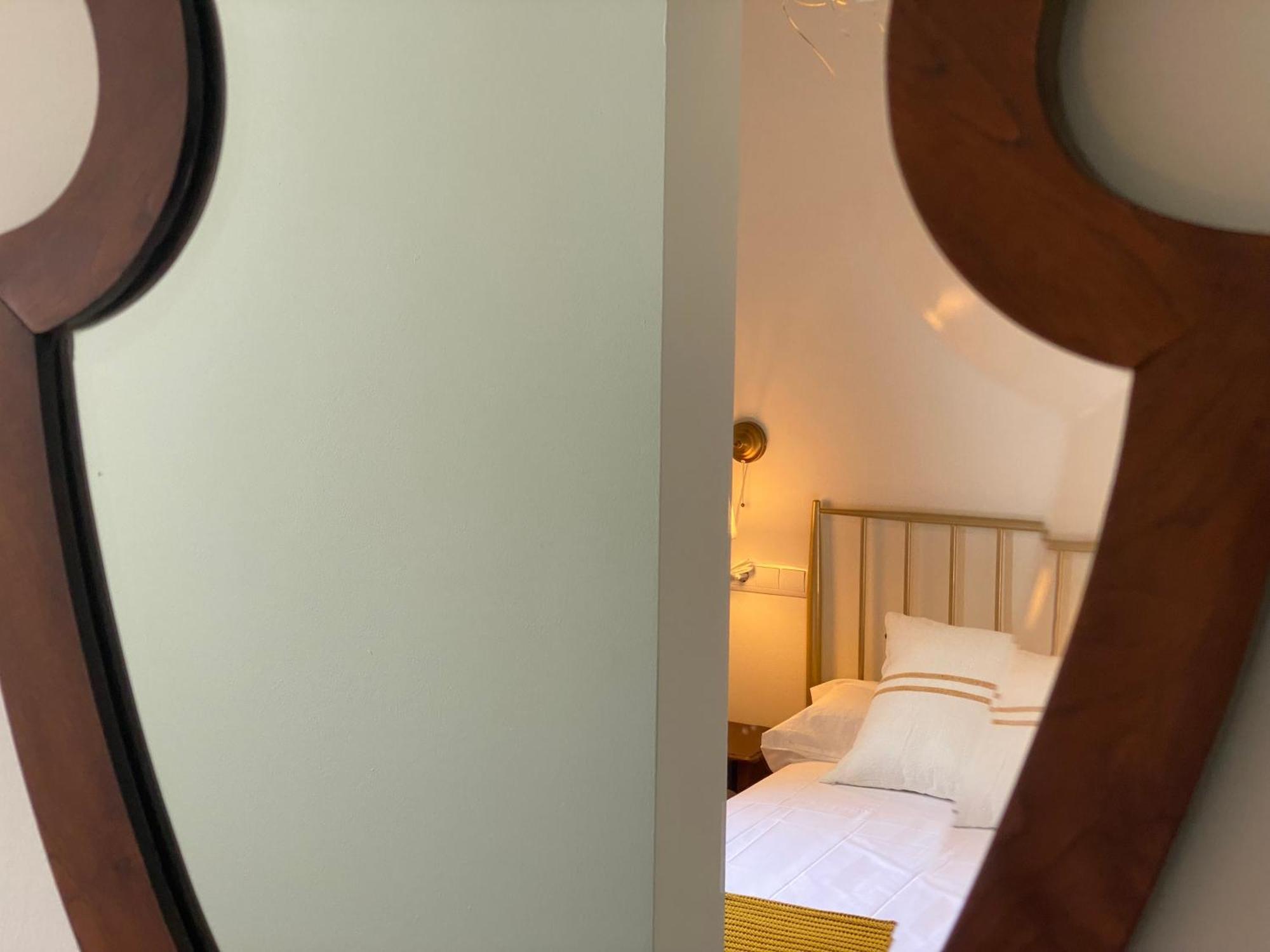 Les Filles Hotel Делтебре Екстериор снимка
