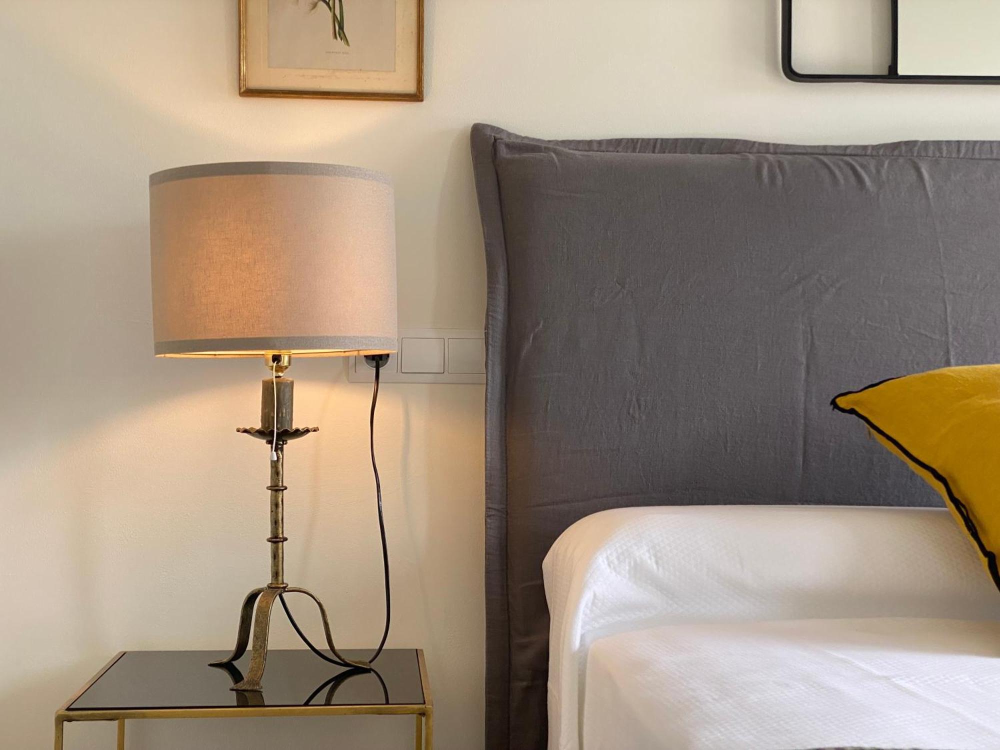 Les Filles Hotel Делтебре Екстериор снимка